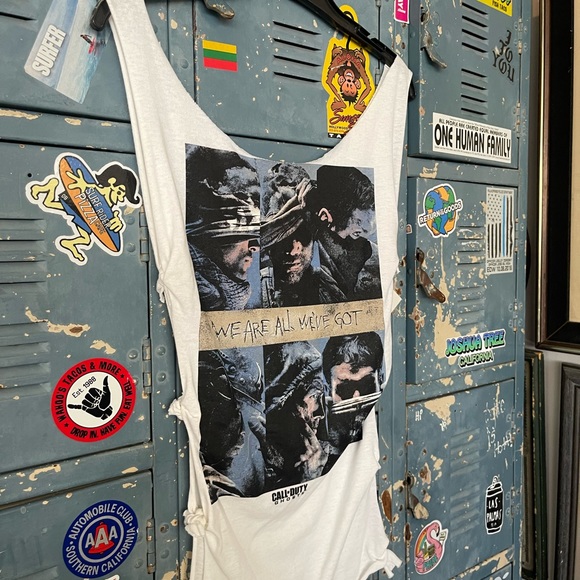 Call of Duty Remastered Hand-cut T-shirt - Picture 4 of 5